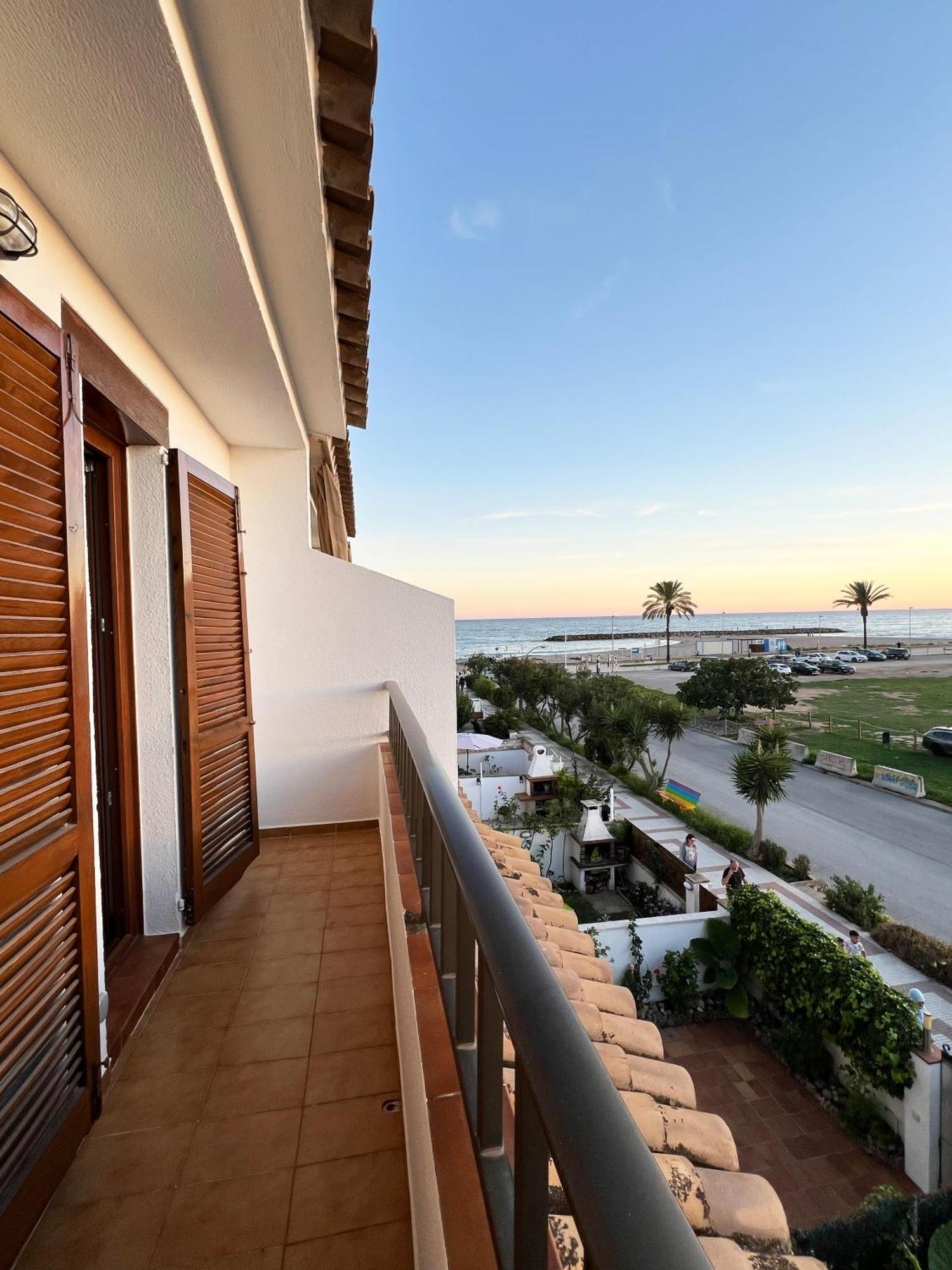 Espectacular Sunny House In The Beach Cunit Luaran gambar